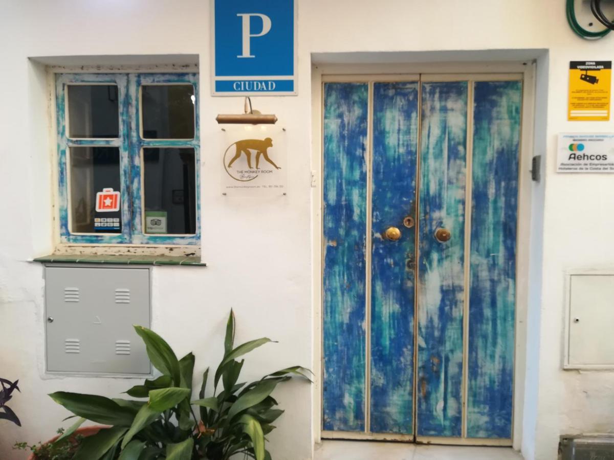 Hostal The Monkey Room มาร์เบยา ภายนอก รูปภาพ
