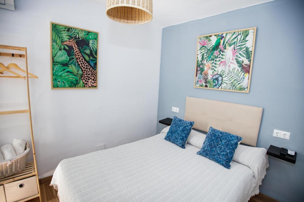 Hostal The Monkey Room มาร์เบยา ภายนอก รูปภาพ