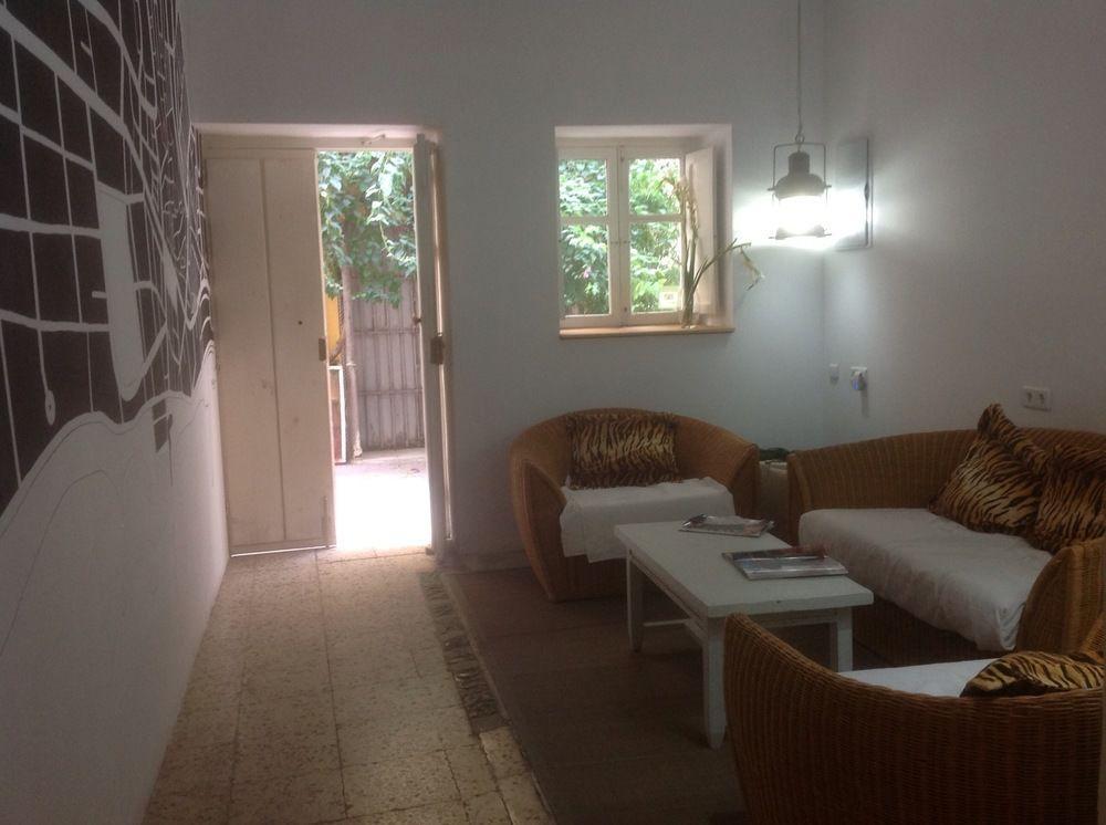 Hostal The Monkey Room มาร์เบยา ภายนอก รูปภาพ