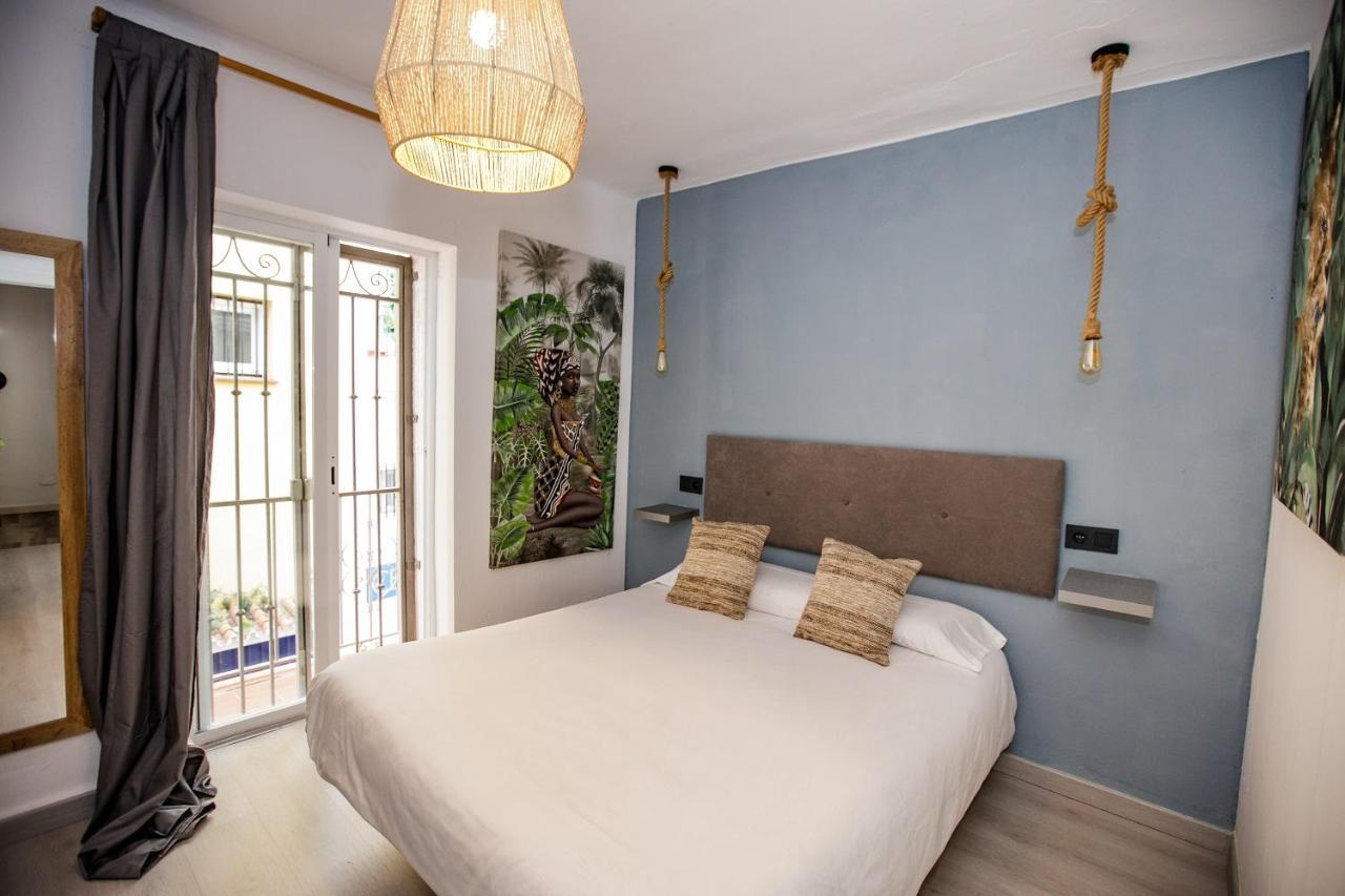 Hostal The Monkey Room มาร์เบยา ภายนอก รูปภาพ